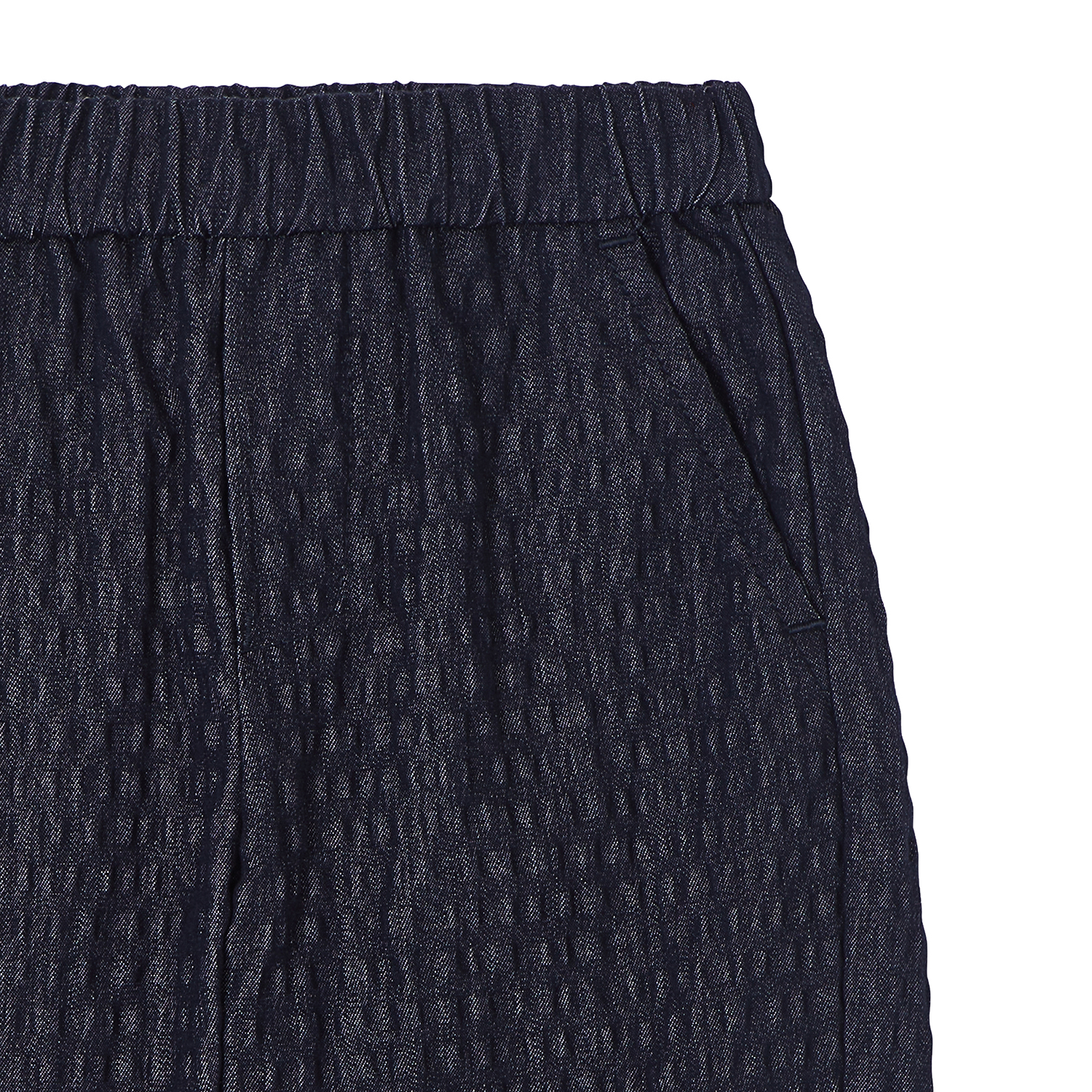 EB001163AF20943_UB149